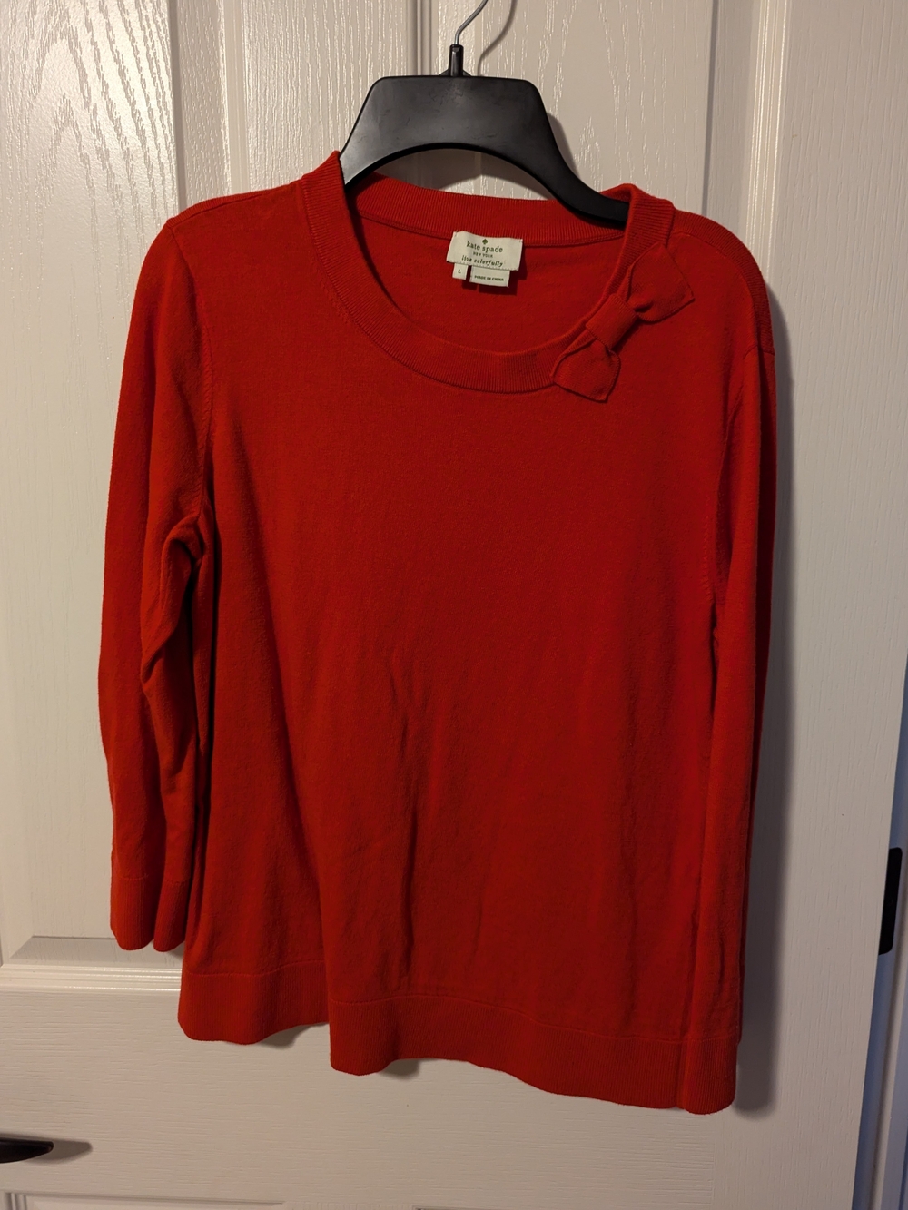 kate spade bow-shoulder crewneck sweater in red